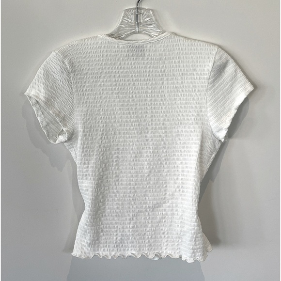 Paper Crane off white smocked crisscross short sleeve top. Women’s Medium - Picture 5 of 11